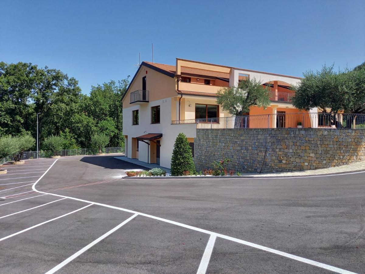 Hotel Ristorante Villa Terry Lauria Inferiore Exteriör bild