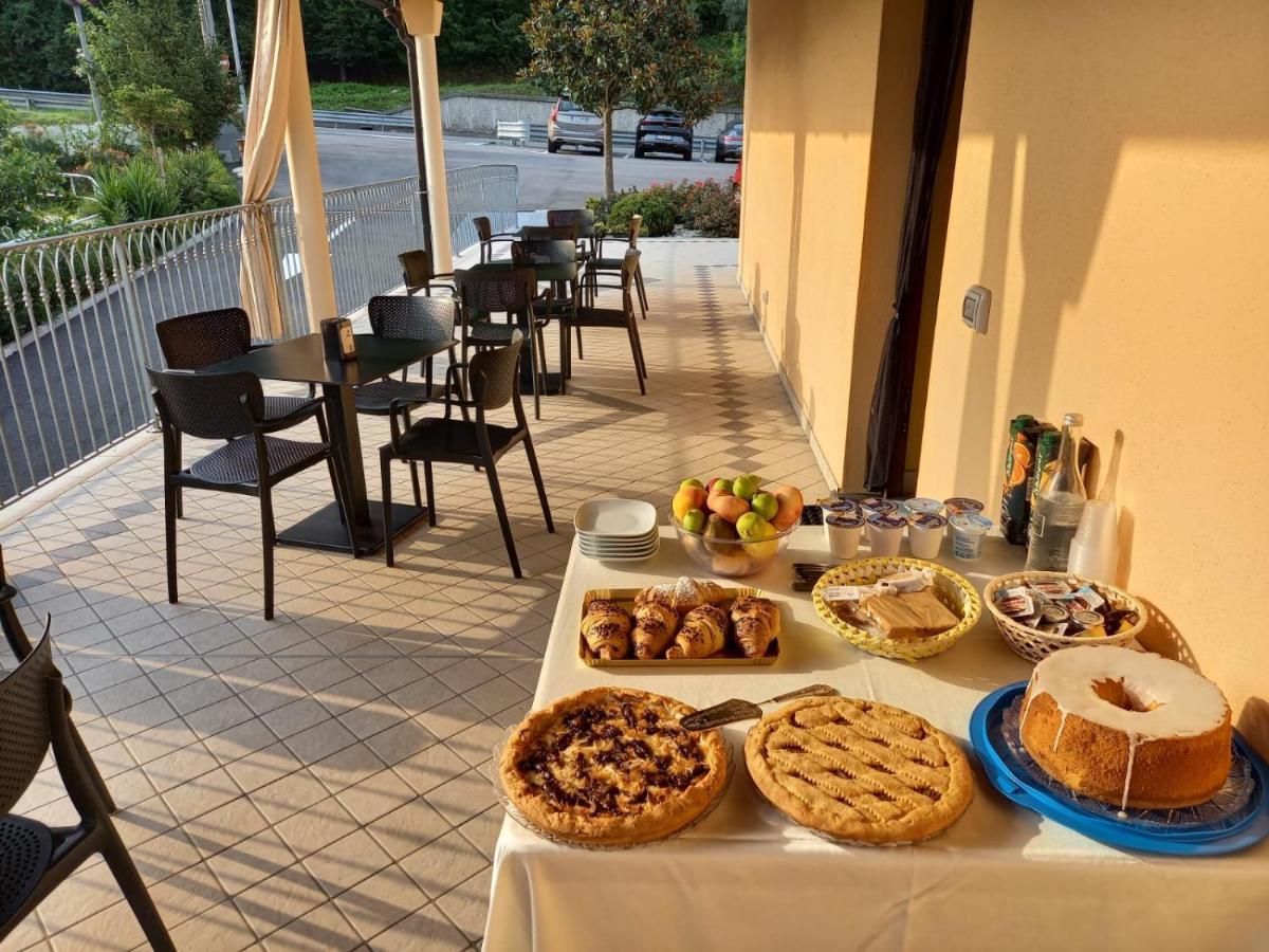 Hotel Ristorante Villa Terry Lauria Inferiore Exteriör bild
